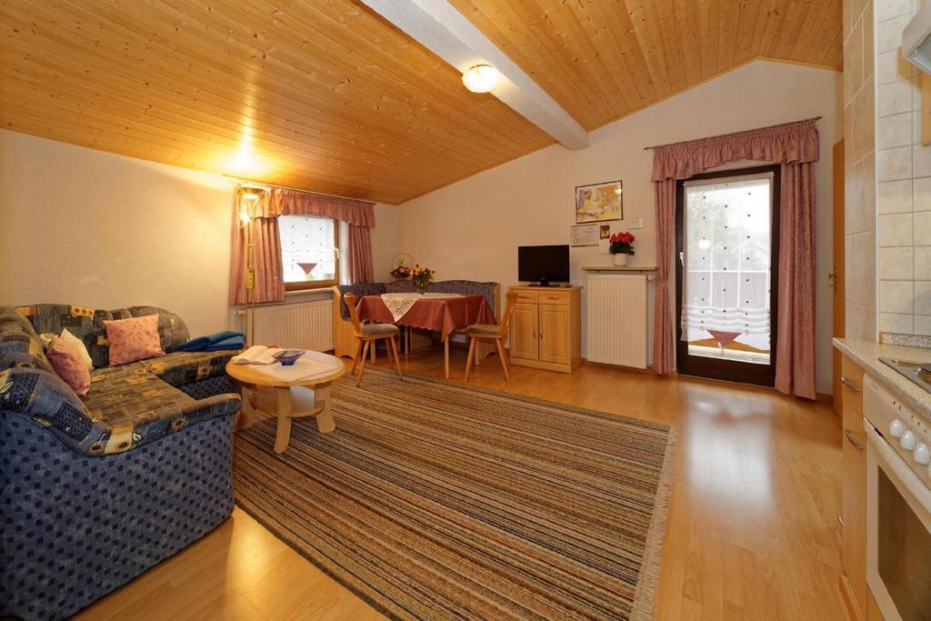 Berghof Pension Und Ferienwohnungen ビショフスマイス エクステリア 写真