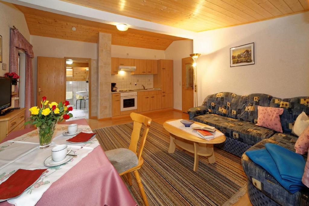Berghof Pension Und Ferienwohnungen ビショフスマイス エクステリア 写真